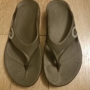 OOFOS Orginal Sport Sandals Size 9